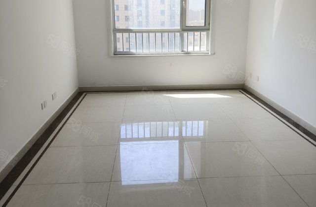 清水湾  国岳府  3室   新房未住   带车储