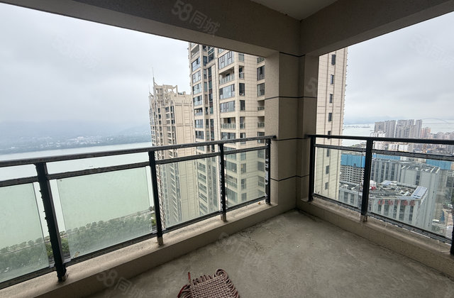 中建宜昌之星(C区)4室2厅157㎡120万二手房图片