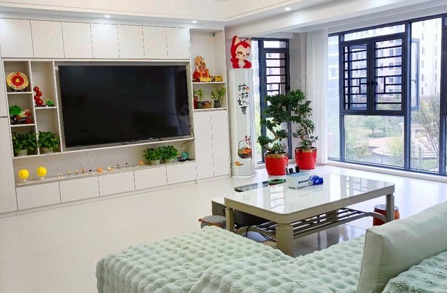 裕田奥莱小镇4室2厅140.26㎡119万二手房图片