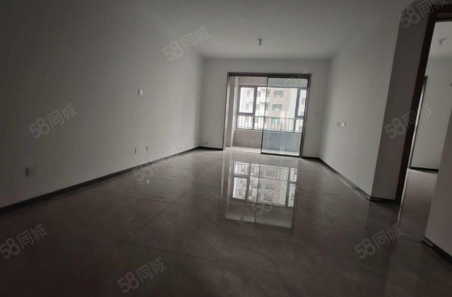 一实验本部，明康康盛园走一手房源，110平三室，带车位储藏室