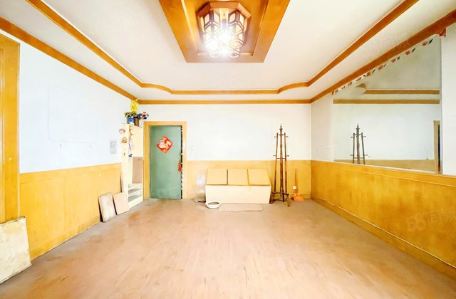 金龙小区(金水)3室2厅146㎡110万二手房图片