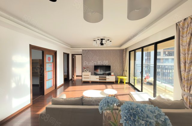 万科里金域国际(一二期)4室2厅140.41㎡248万二手房图片