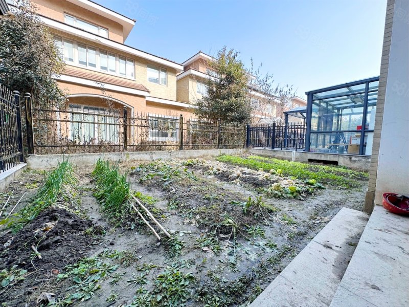 【10图】联排,有院子,有露台,4个套房,花都艺墅(别墅)-昆山58同城