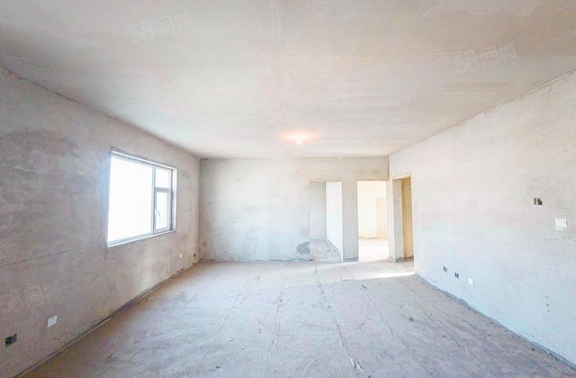 加州小镇3室2厅122.11㎡95万二手房图片