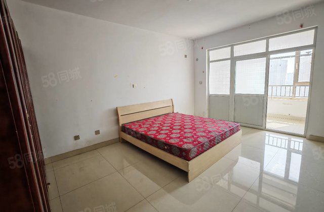 润景苑 电梯房 满五 小三房 南北通透 商品住宅 楼龄新，，