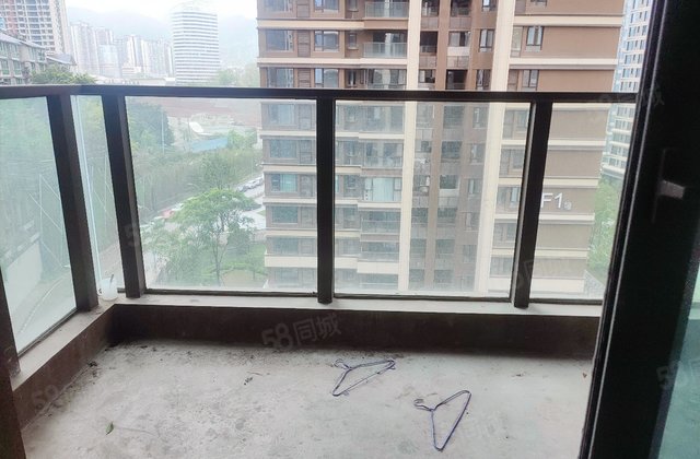 长嘉汇两江峯3室2厅130㎡195万二手房图片