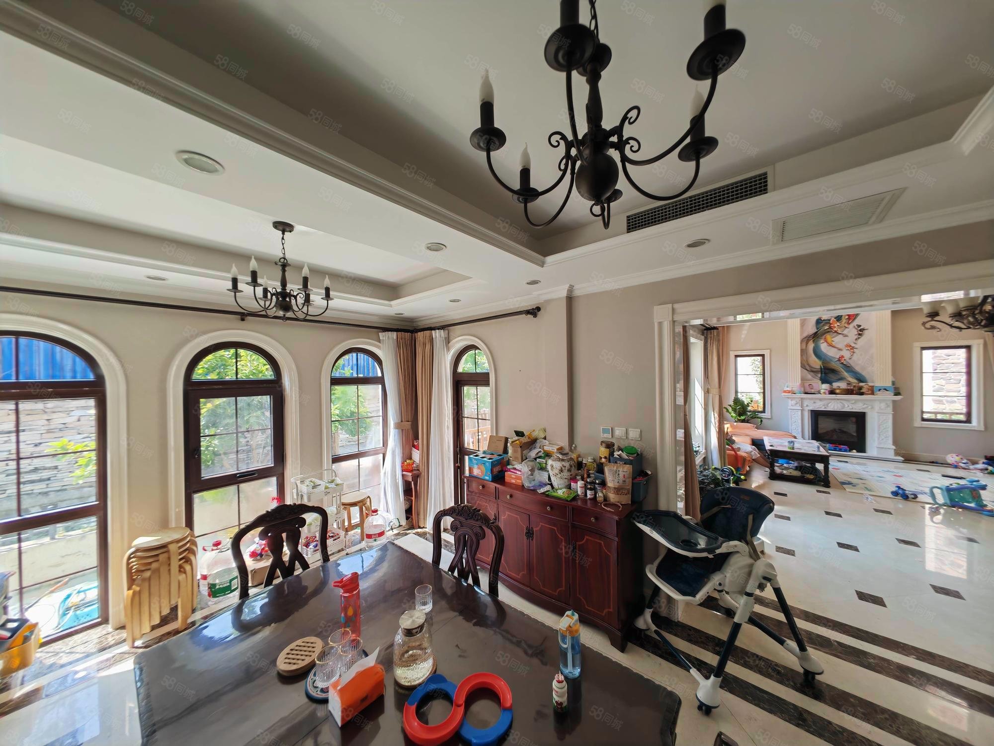 天恒別墅山6室3廳5衛(wèi)198㎡南北950萬(wàn)