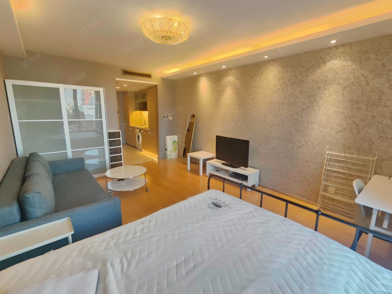 萬(wàn)科公園五號(hào)1室0廳1衛(wèi)56.74㎡東290萬(wàn)