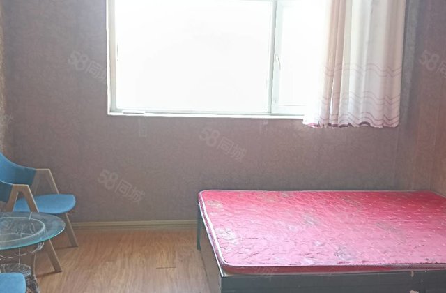 汽车站附近，以租养贷，   ，可居住，有电梯，水晶城