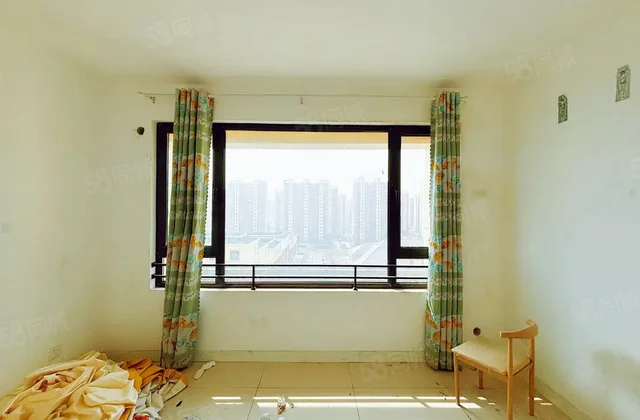 百合新城锦兰园 3房 周边配套完善