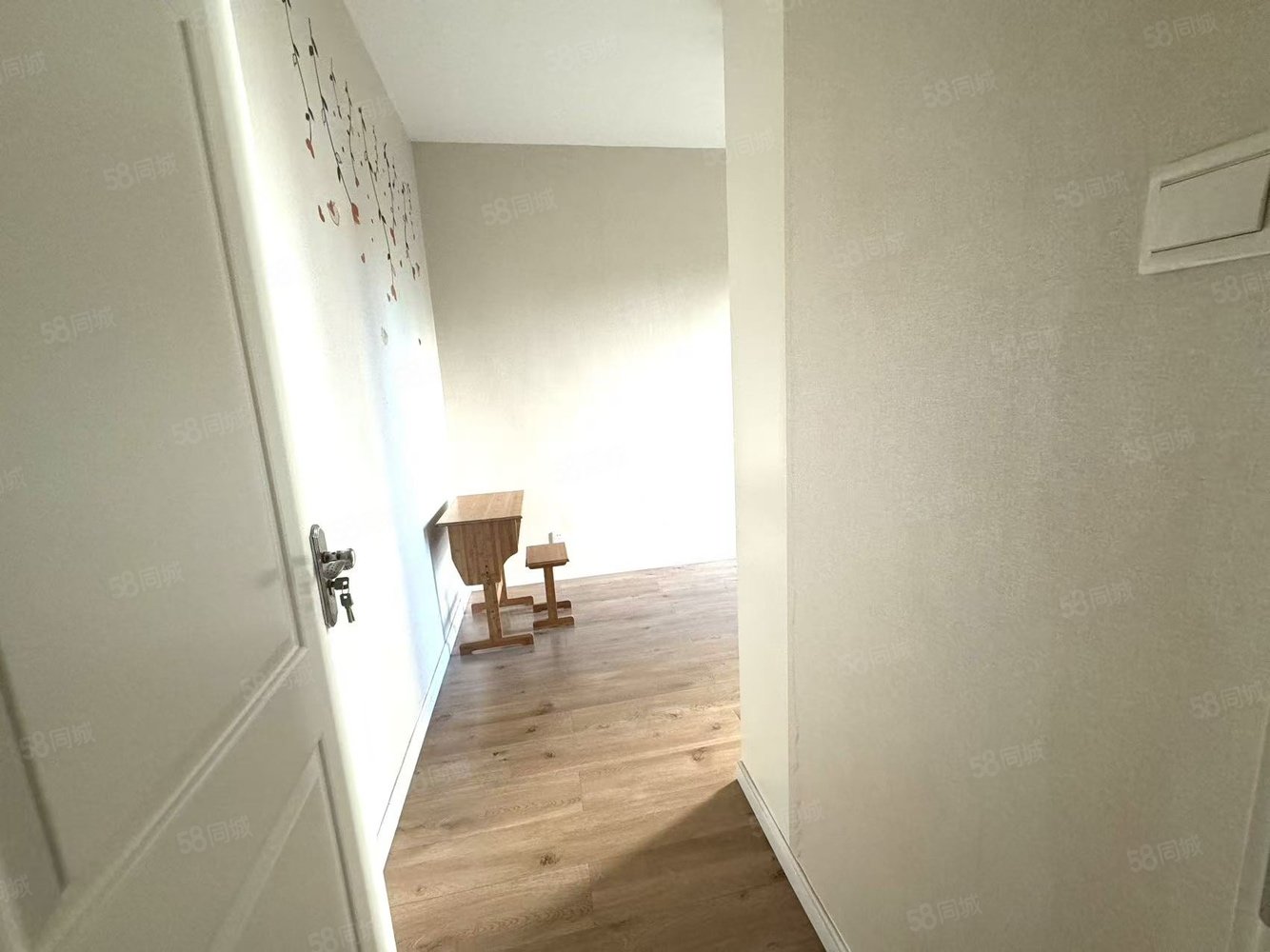 龙泉花园东苑4室2厅2卫158㎡南北103.8万