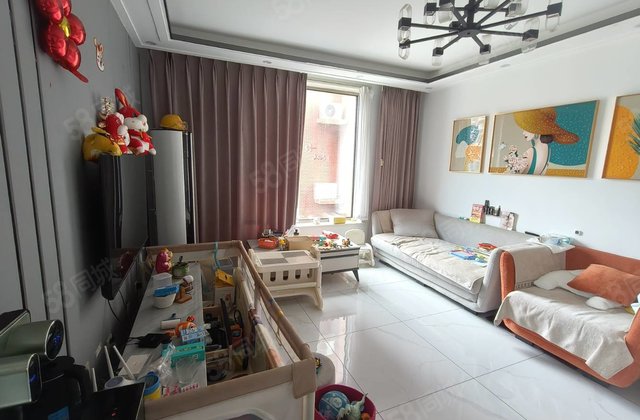 电大路，桐凤家园，东边户，中间层，精装修三室。带储藏室