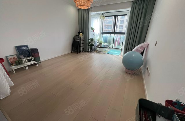 保利家园(南区)2室2厅87.46㎡292万二手房图片