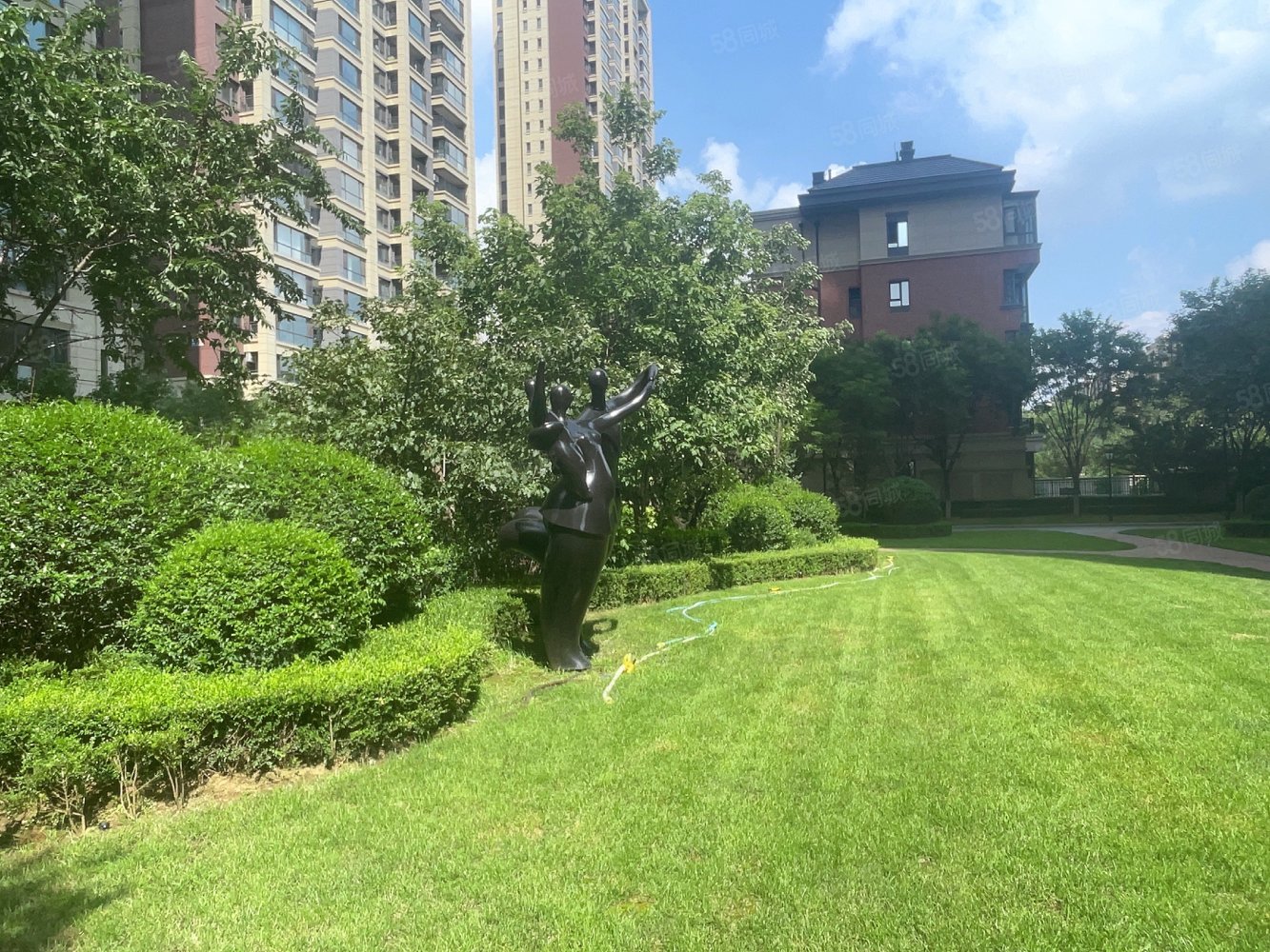 新出华润24城好房诚心卖有钥匙地铁口