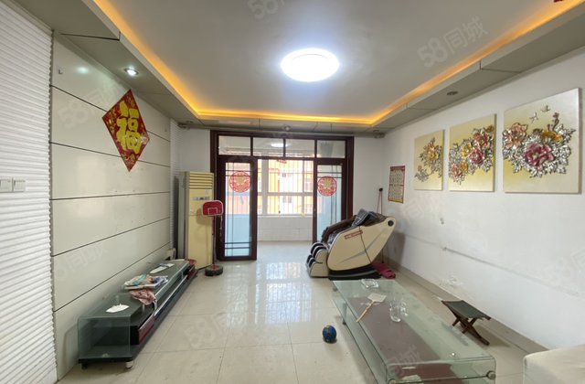 三室东边户 大飘窗 地暖房 云麓九里 阿尔卡迪亚 户型方正