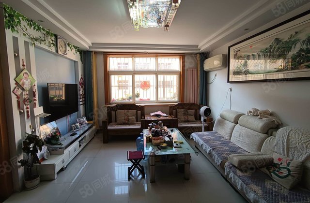 香江 南北通透 商圈成熟 交通便捷 中间好楼层 产权清晰