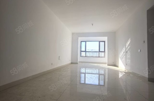 一实验时代中通豪园，全名户型好楼层，新房未住可作婚房，送车储