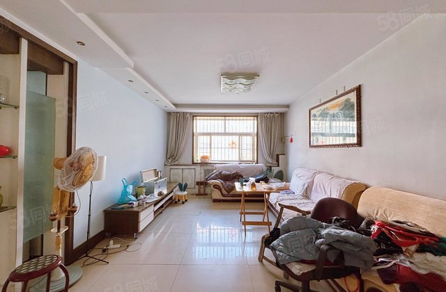 柳泉花园 多层电梯房   楼层 三室朝阳 双阳台