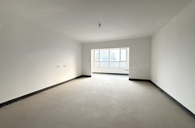 华建壹号观邸 洋房大平层 五室四卫 送车位储藏室 急售