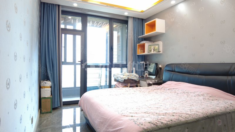 诚达龙庭国际b区电梯洋房带前后大露台精装修拎包入住