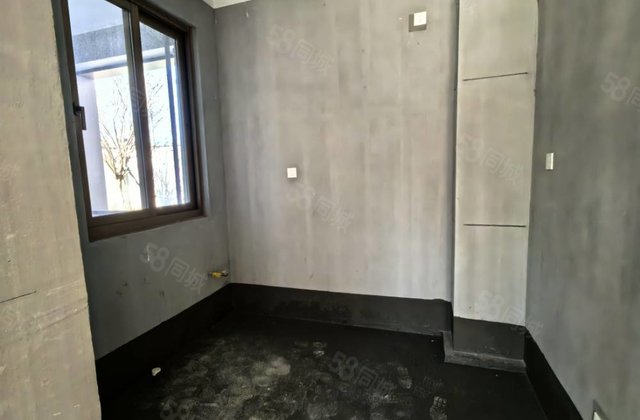 天桐悦4室2厅121㎡158万二手房图片