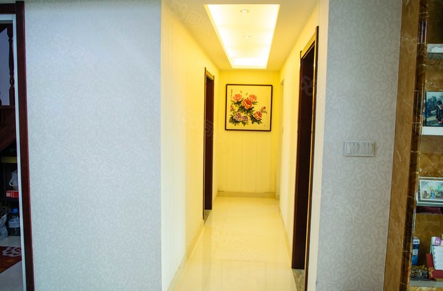 嘉英阳光城市(东区)6室3厅180㎡132万二手房图片