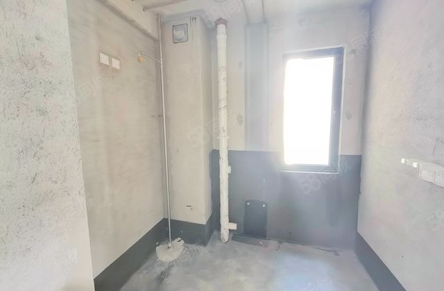 春城华府3室2厅110㎡175万二手房图片