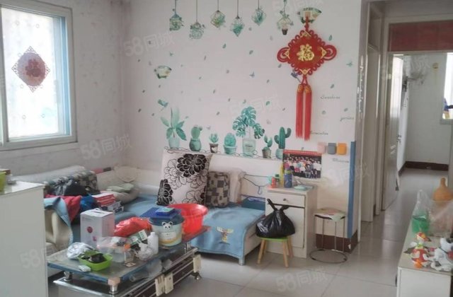 柳园路阳光花园底楼层，能隔三室小区停车方便