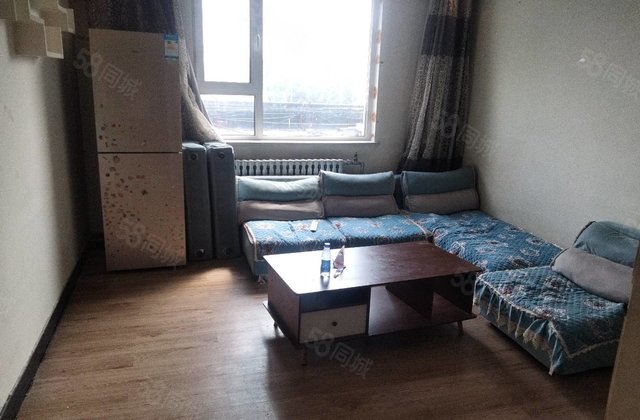 东边户距离老文轩老一中百之 ，停车方便户型方正，全明户型