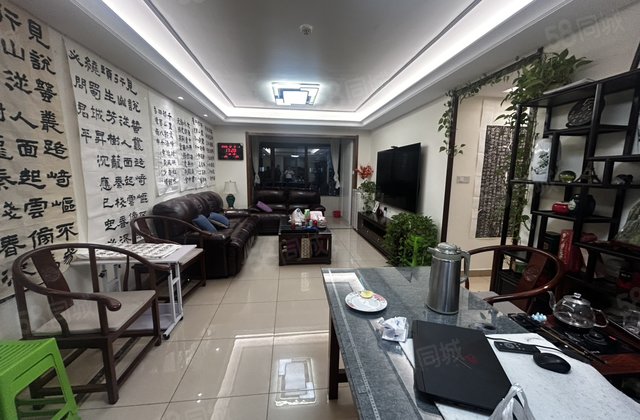 百合新城附近 次新房集美一品三室两卫带储藏室，送中央空调