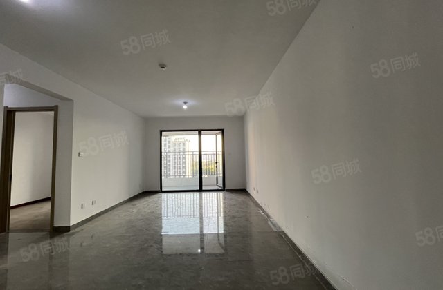 配钱20万 儒辰辰悦！大三室！送储藏室！中间楼层