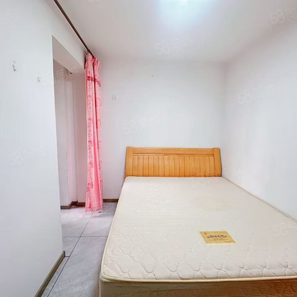 合租｜美女找室友！短租月付都可以 下楼就是地铁 水电网全有全包