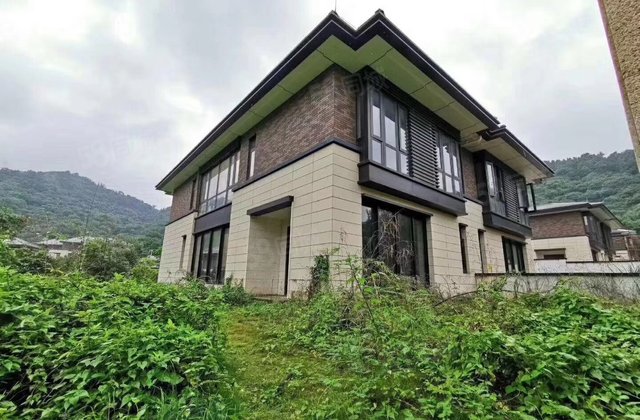 0㎡南北共4层 锦林山庄(别墅)               