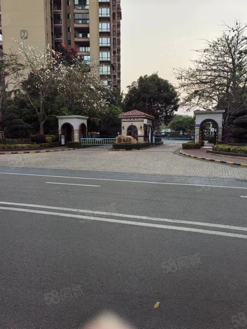 富力红树湾2室2厅1卫70.1㎡南北58万