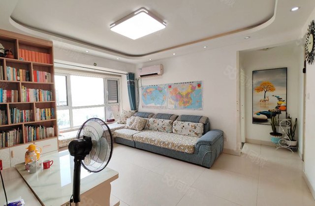 新出！送车位！送储藏室！房东急售！水岸花语 三室两厅 好楼层