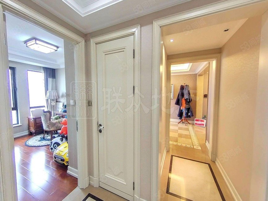 華潤公元九里4室2廳3衛(wèi)223.74㎡南北1099萬