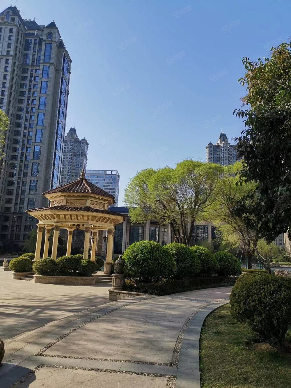 恒大华府131平3室2厅2卫精装证过二价格166万