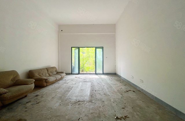 逸翠庄园(南区)5室2厅200㎡205万二手房图片