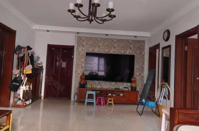 急售！阳光实验颐馨园电梯房好楼层边户，有车位储藏室，免大税