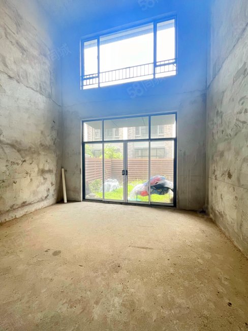 笋爆了149平380万万科珠江东岸一期别墅送车位