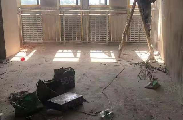 昌群湖滨广场1室0厅54.84㎡30万二手房图片