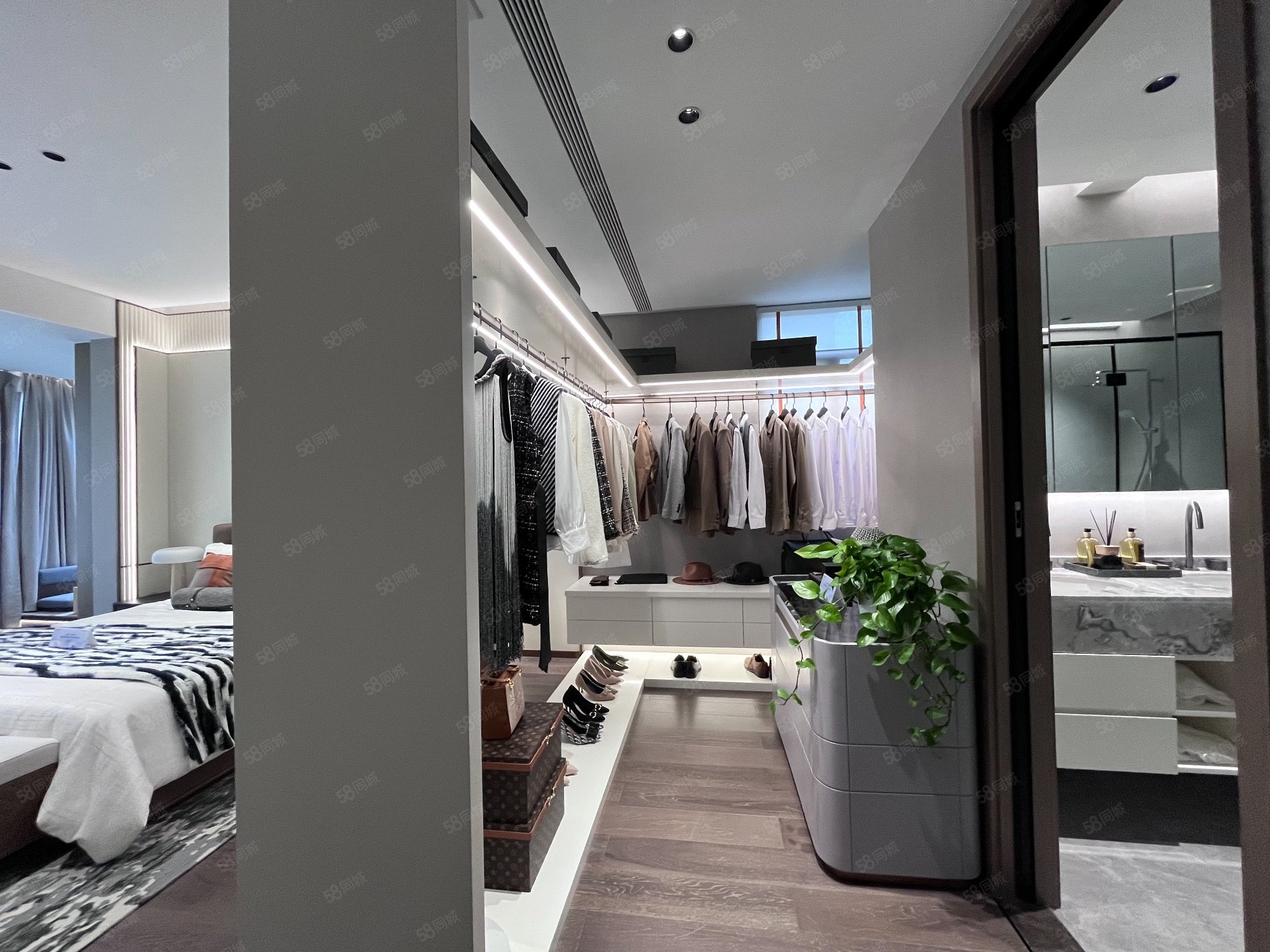 汉成世家5室3厅5卫178㎡南北125万