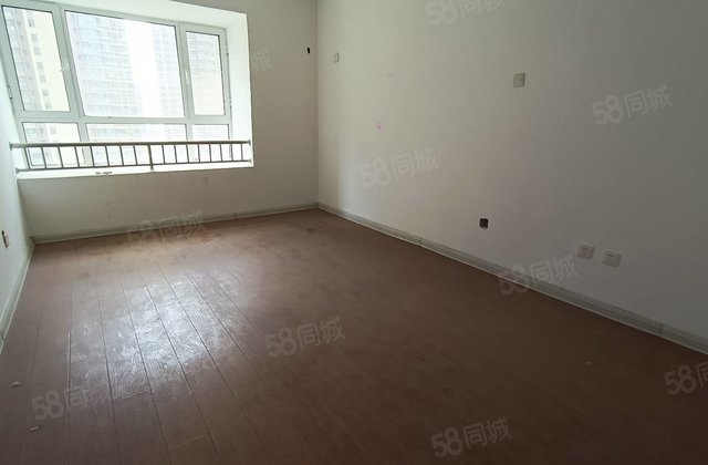 急文轩一中外国语新东方龙湾三室双卫送车位