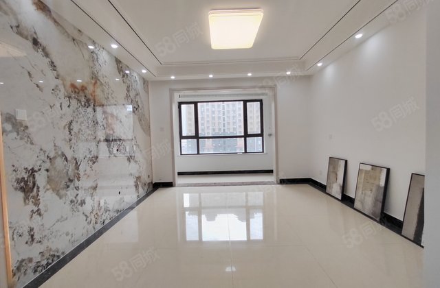 孟达国际B2区3室2卫109万带车位储免大税  实验  中学