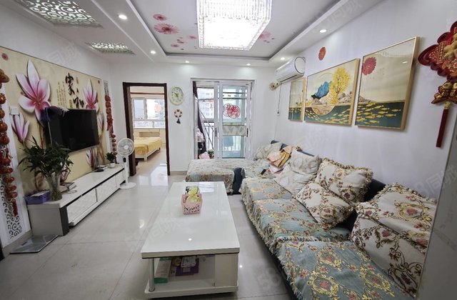 光明   阿卡精装南北通透大两室 免大税带车位 随时可看房