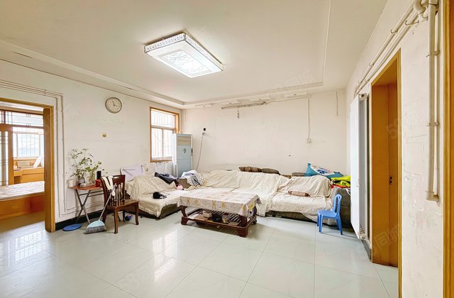 交通路恒业住宅小区3室2厅115.07㎡62万二手房图片