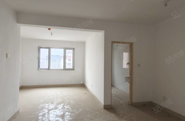 先锋翡翠湾 有电梯 次新房 精装可拎包入住 高楼层视野好