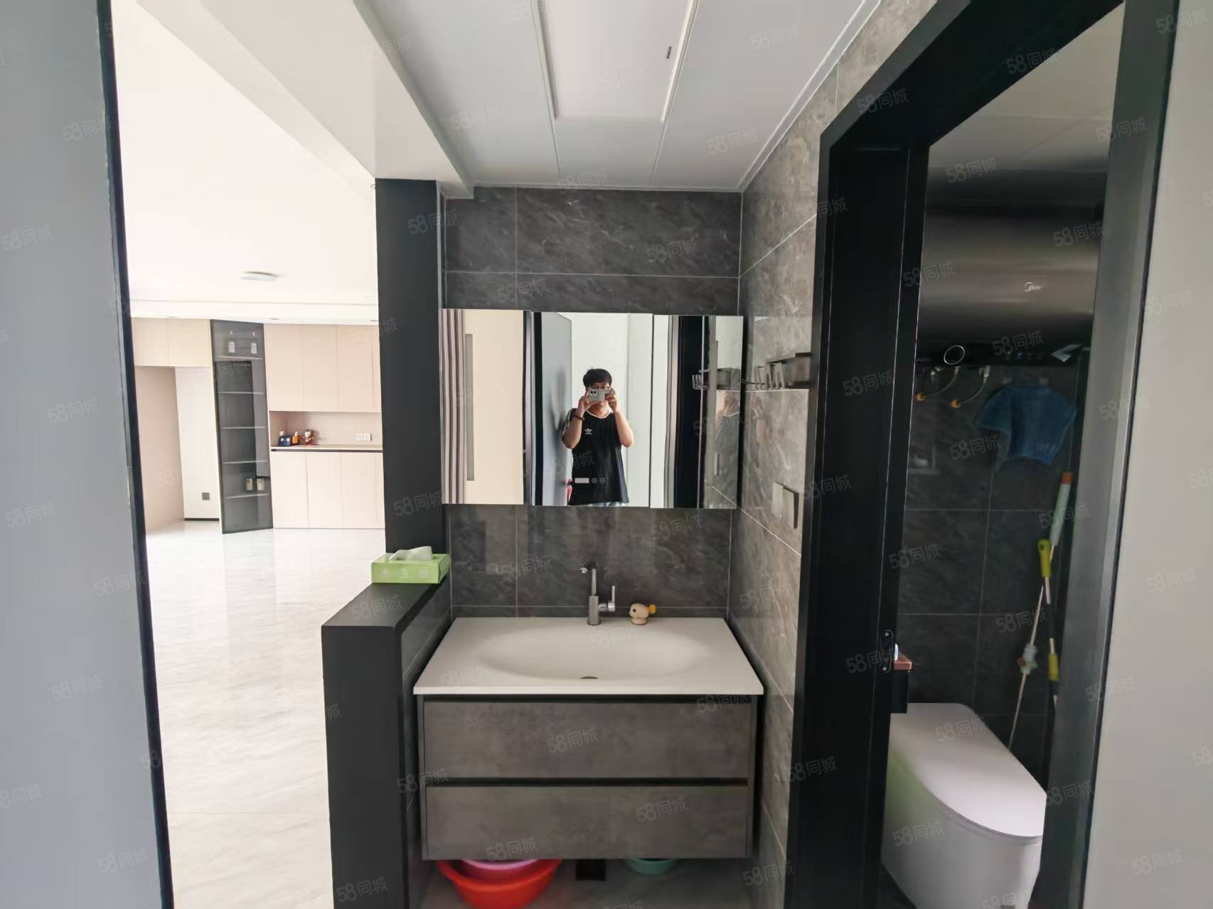 绿地斐勒公馆3室1厅1卫126㎡南85万