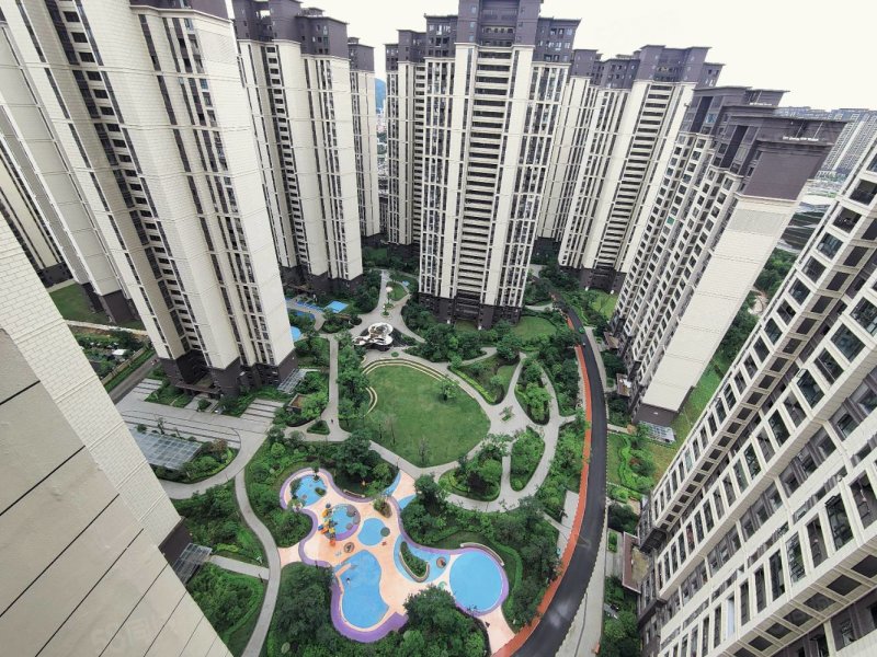 吾悦广场悦湖公馆3室2厅2卫118㎡南北84.8万