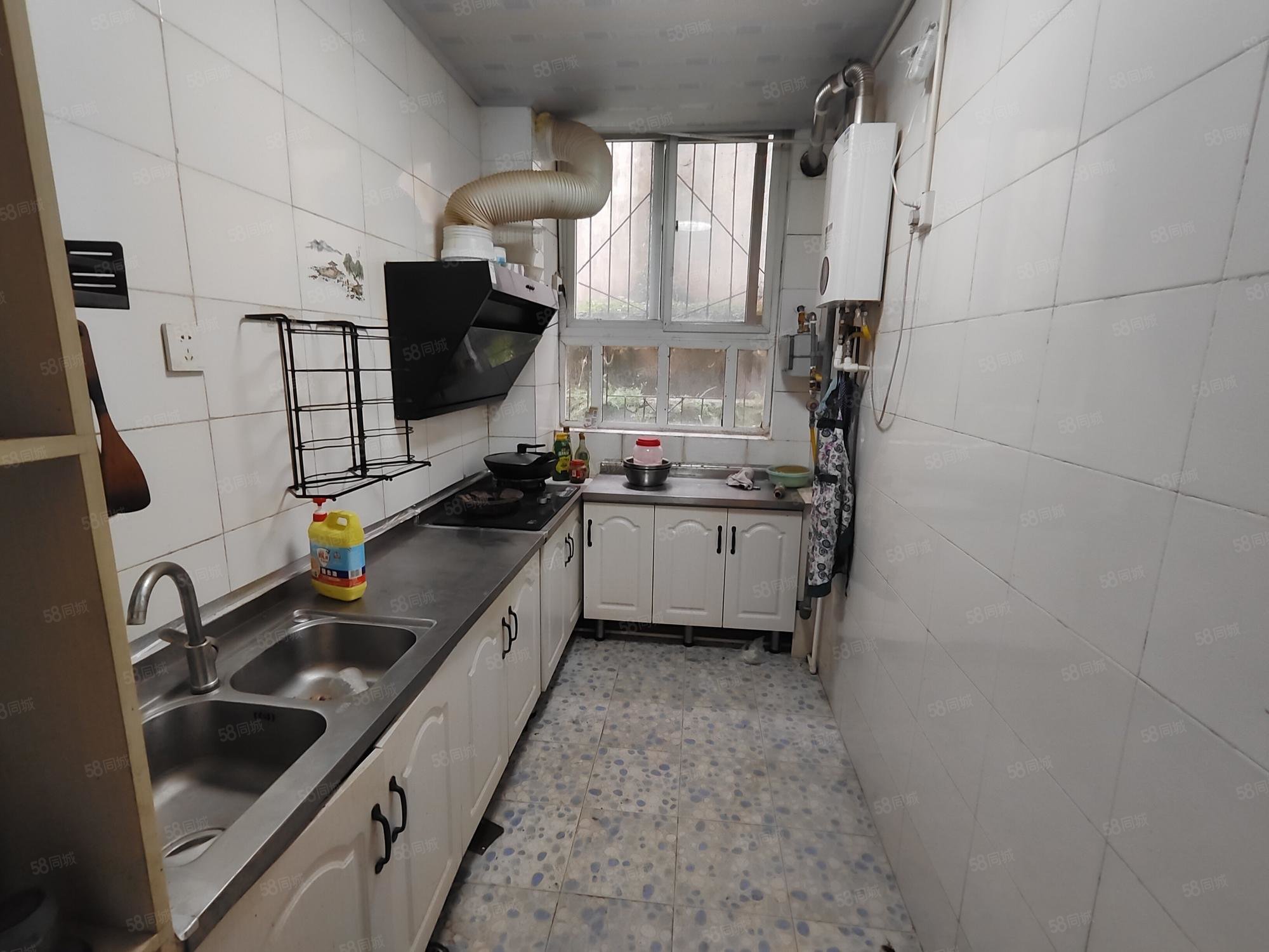 荣港花园2室2厅1卫89㎡南33.8万